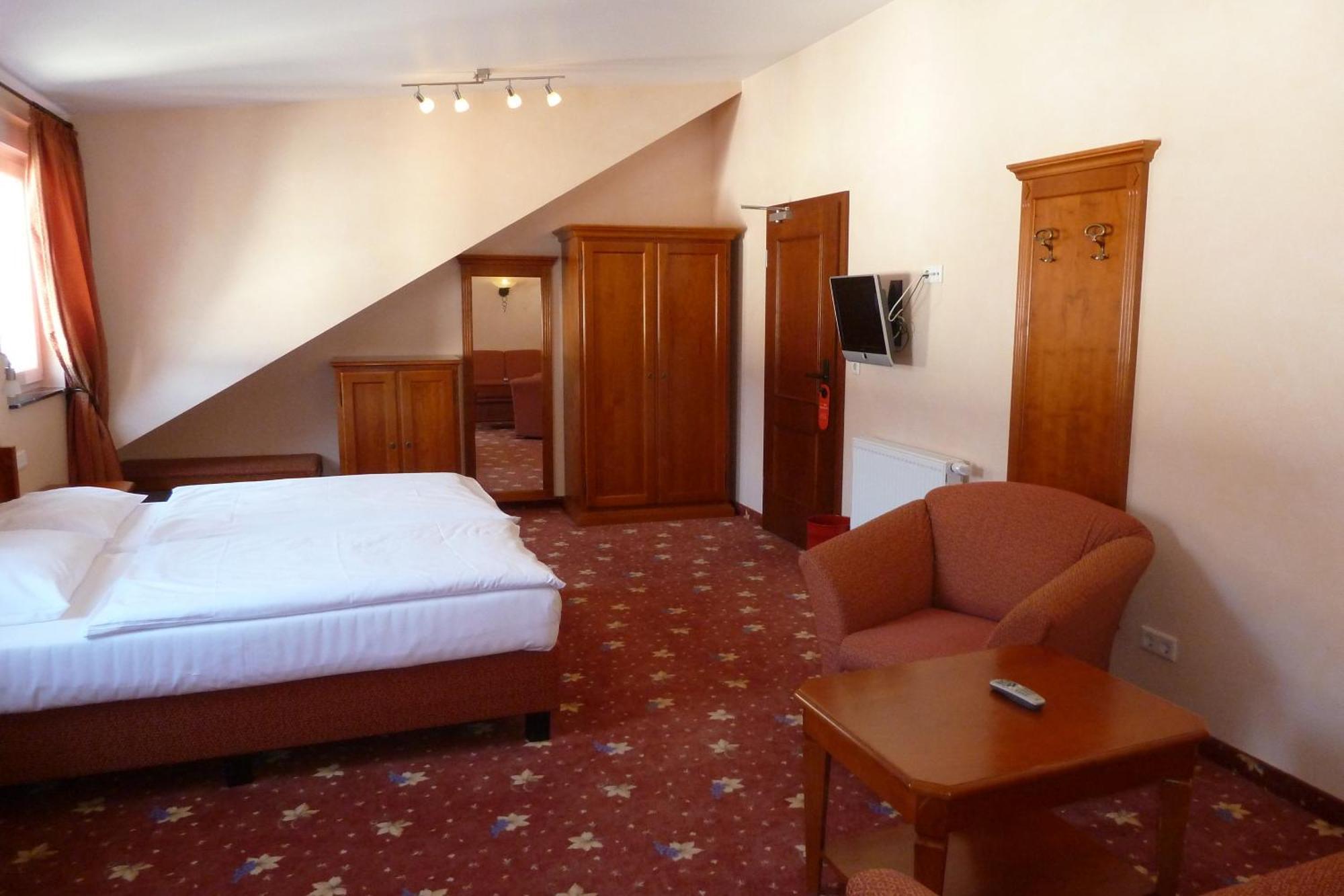 Akzent Hotel Berg'S Alte Bauernschaenke- Wellness Und Wein Rüdesheim am Rhein Exteriör bild